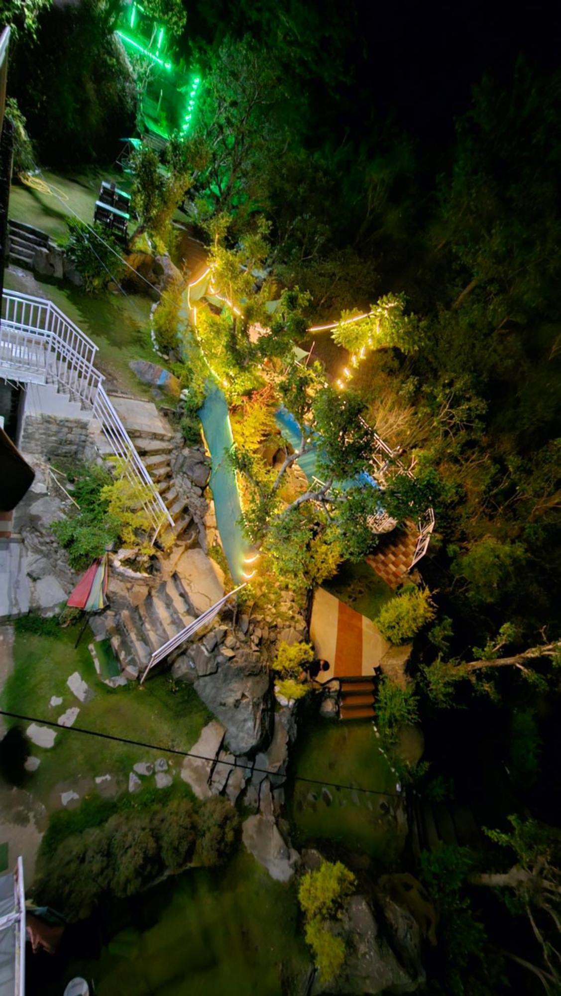 On The Rocks Hotel Kasauli Exterior foto