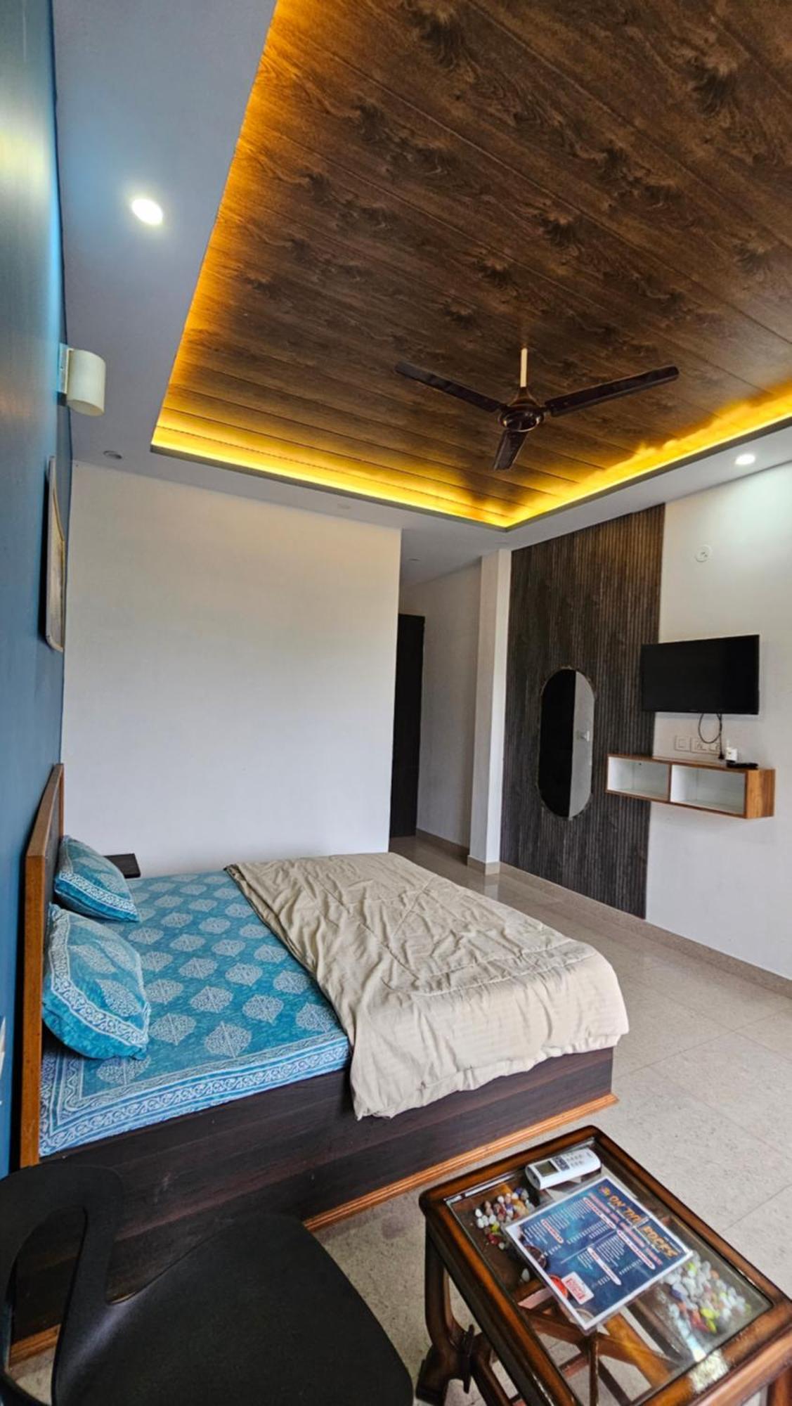 On The Rocks Hotel Kasauli Exterior foto